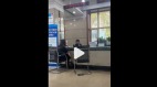 黑龙江社保工作人员闲聊1小时不叫号冲热搜(组图)