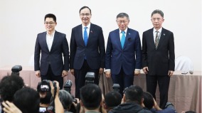 促“蓝白合”下架民进党学者：中共背后下指导棋(图)