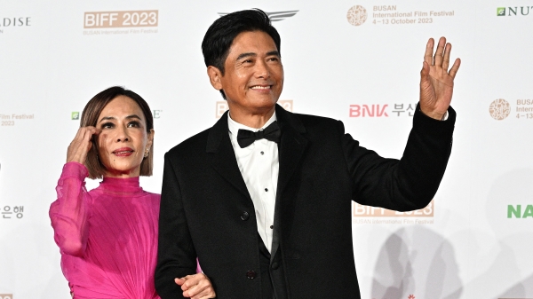 周润发在韩国釜山国际影展获颁年度亚洲电影人奖，他在受访时直言中国审查限制多，引发小粉红怒火。