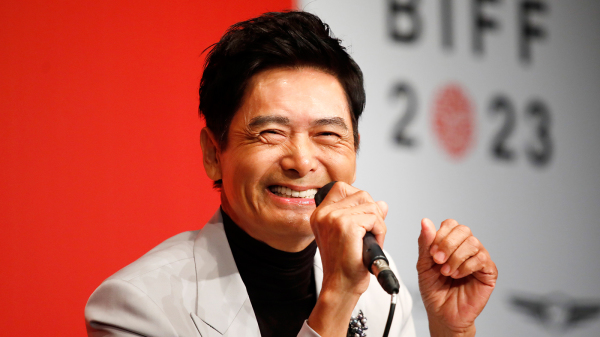 香港著名影星周润在第28届韩国“釜山电影节”上直言香港电影业没有自由。（图片来源：Getty Images）
