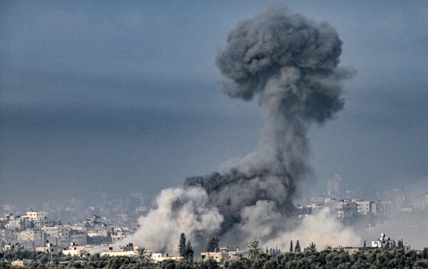 11月1日，以色列空軍持續轟炸加沙地帶的哈馬斯軍事目標。