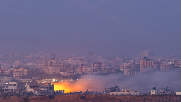 11月10日，以色列军队与哈马斯武装分子在加沙北部地区激战。