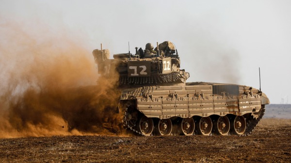 11月15日，以色列军队在加沙地带与哈马斯武装分子持续交火。