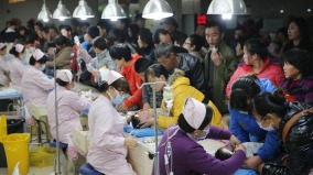 失控上海单日感染40万人8岁童脑干梗死(图)