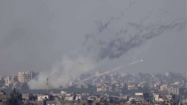 2023年12月1日，以色列和哈马斯武装分子重新开战，一枚火箭弹从加沙地带发射飞向以色列领土。