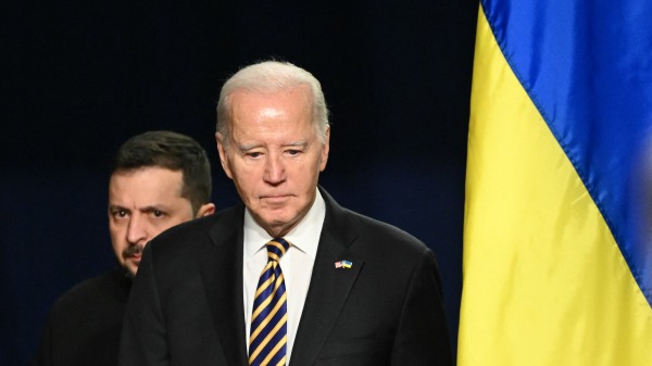 12月12日，美國總統拜登和烏克蘭總統澤連斯基在白宮舉行新聞發布會。