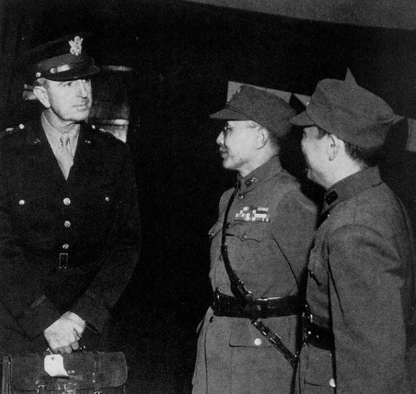 1944年魏德邁抵達中國重慶