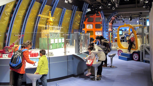 香港科學館內，有供小朋友互動的科學實驗。（圖片來源：Wing1990hk/Wikipedia/CC BY 3.0）
