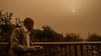 最强沙尘暴来袭吉林下泥北京下土内蒙沙墙盖天(视频图)