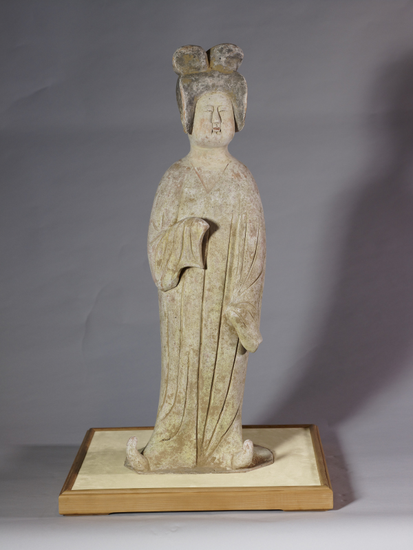 珍藏在臺灣故宮博物院的「灰陶加彩仕女俑」（西元618-907）