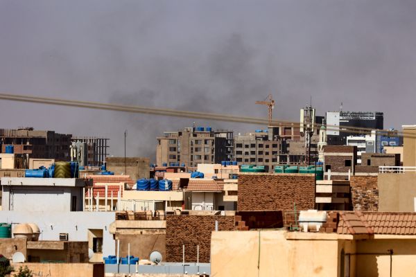 2023年4月22號，國際調停努力失敗，蘇丹解放軍和快速支援部隊恢復衝突，喀土穆城裡再次響起槍聲。