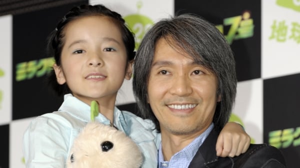 徐嬌9歲時被周星馳相中參演《長江七號》，並在戲中反串小男孩而爆紅，一舉拿下香港電影金像獎最佳新人獎備受外界關注。