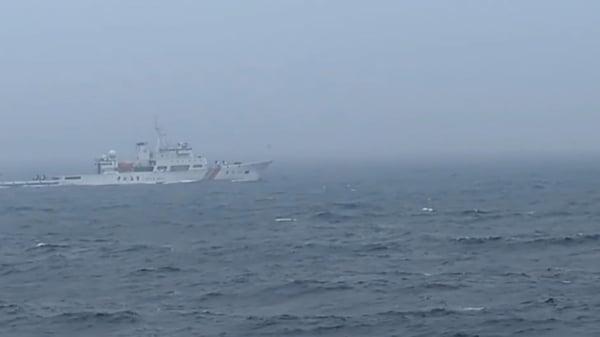 新竹舰持续监控掌握“海巡06”
