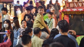 2.4億人恐招病毒中國「五一」假期開啟「人从众」模式(組圖)