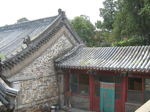 北京八大處三山庵正殿的耳房。
