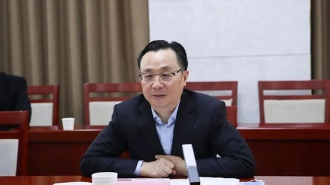 国开行副行长周清玉被查，去年因退休前两个月被免职引关注。（图片来源：网络）