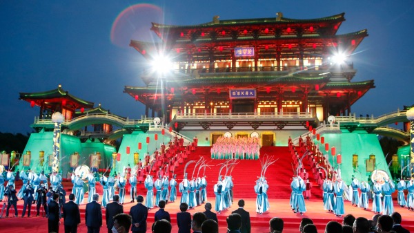 5月18日，北京当局在陕西省西安市举行的中国-中亚峰会欢迎仪式。