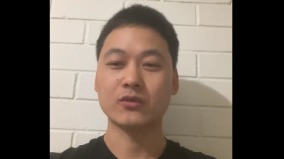 海外華人聲援「拆牆運動」中國小夥吁「推翻中共」(圖)
