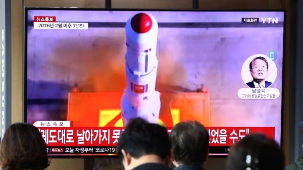 朝鲜使用新型卫星运载火箭发射军事侦察卫星因技术原因而失败。