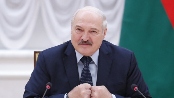白俄罗斯总统卢卡申科宣称，该国已经开始接收俄罗斯战术核武器。