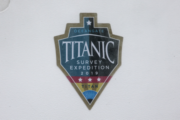 「海洋之門」（OceanGate）「泰坦尼克號勘測探險2019泰坦」標籤