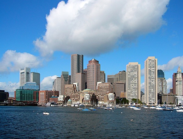 波士頓（Boston）是美國馬薩諸塞州首府和最大城市。