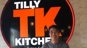 开业两周年庆TillyKitchen半价大酬宾(组图)