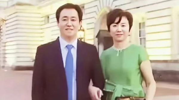 許家印「前妻」傳捲500億飛離香港行踪成謎(視頻圖)