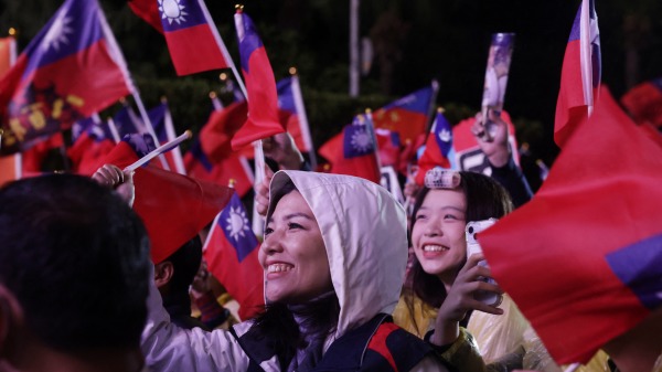 台湾人参加在台北举行的总统竞选集会。