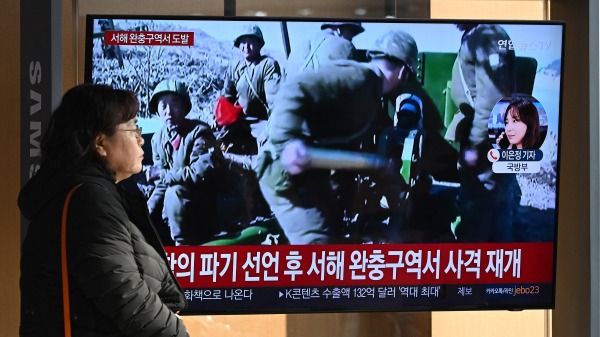 朝鲜挑衅发射200多颗炮弹韩国军演回应(图)