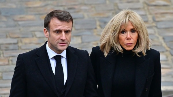 法国总统马克龙（Emmanuel Macron）与第一夫人布丽吉特・马克龙（Brigitte Macron）