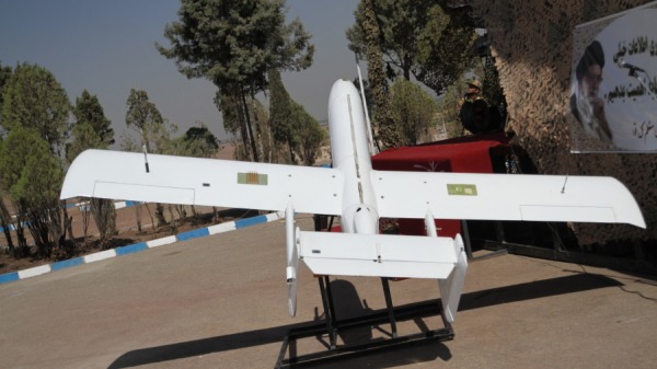 2013年9月28日，伊朗制造的无人机在向伊朗军队提供的仪式上展示。