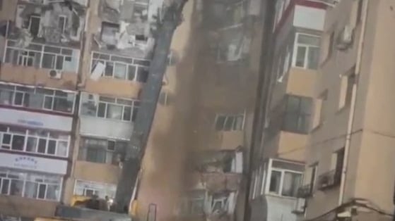 哈爾濱居民樓突裂成兩半開發商：大股東已死(視頻圖)