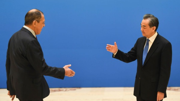 俄罗斯外交部长谢尔盖．拉夫罗夫（Sergei Lavrov）和中国外交部长王毅