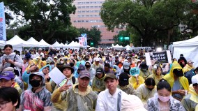 台湾集会勾起港人伤痛：和平示威是很奢侈的事(图)