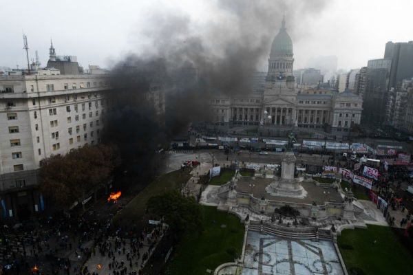 阿根廷首都爆發激烈衝突