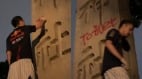 大陆网红“铁头”自曝视频：在靖国神社涂鸦撒尿  (视频图)
