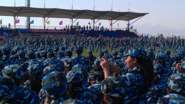 有分析指，如果習近平對軍隊的清洗停不下來，中共解放軍將面臨滅頂之災。圖為中共解放軍在參與訓練。（圖片來源：Sunrisezihan/wikimedia CC BY-SA 3.0）