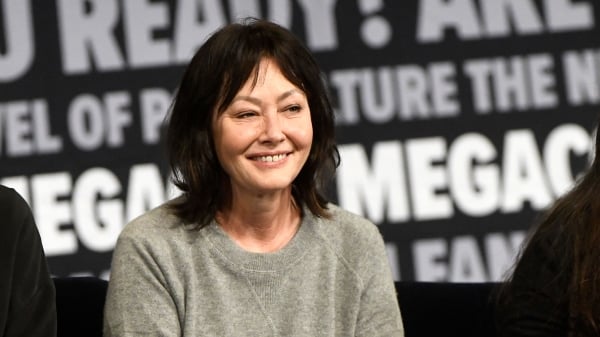 《飛越比佛利》女星儂道荷堤（Shannen Doherty）不敵癌症離世，享年53歲