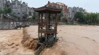 陝西暴雨多發泥石流寶雞橋毀機車墜落2傷(圖)