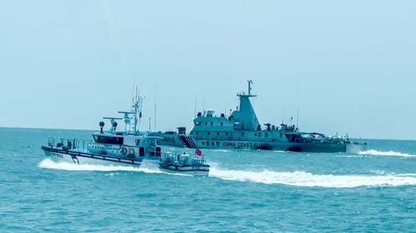 中国海警船闯金门限制水域 ，台湾海巡示警驱离