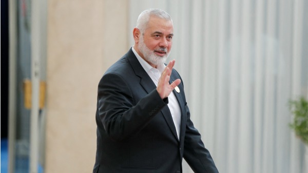 激進組織哈馬斯的巴勒斯坦領導人哈尼亞(Ismael Haniyeh) 於2024 年7 月30 日抵達德黑蘭議會，參加伊朗新總統馬佩澤什基安(Masoud Pezeshkian) 的宣誓就職儀式。